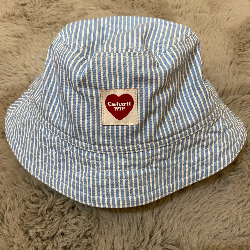 Carhartt bucket hat